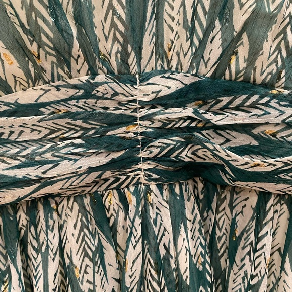 Aqua Green and White Leaf Pattern Dress - Picture 5 of 11